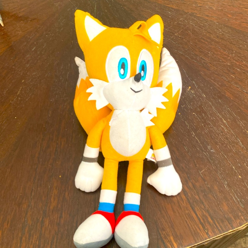 Sonic hedgehog 😍 2 ITEMS for $25